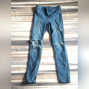 Hollister Size 1 Short High Rise Distressed Skinny Jeans